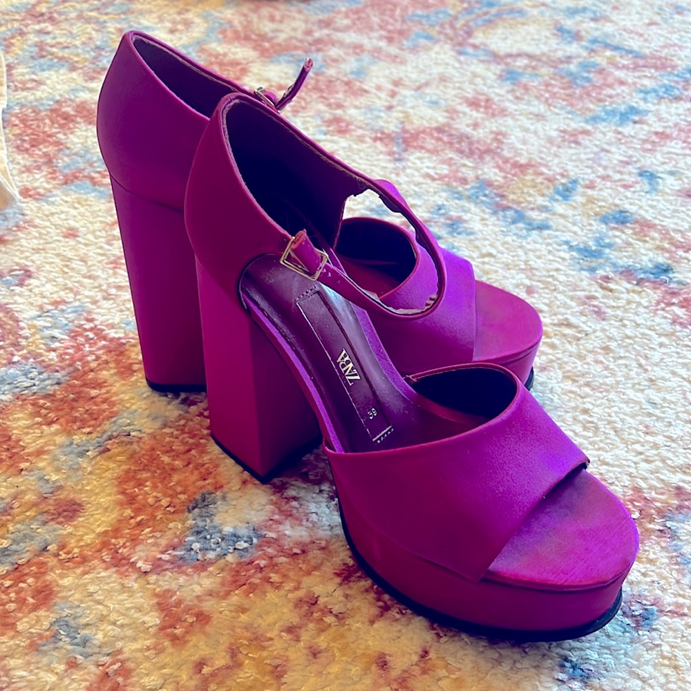Amazing Zara Fuchsia Platform Size 39 - some wear/age
